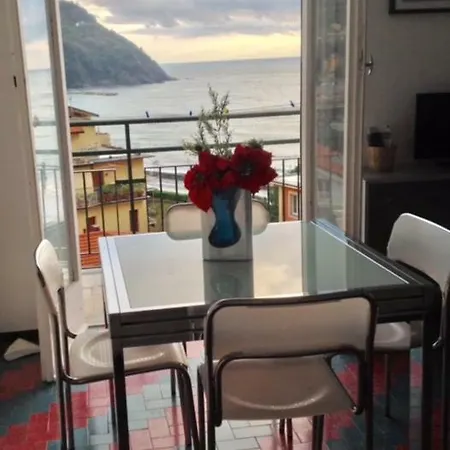 Chloe Apartment