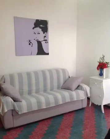 Chloe Apartment *